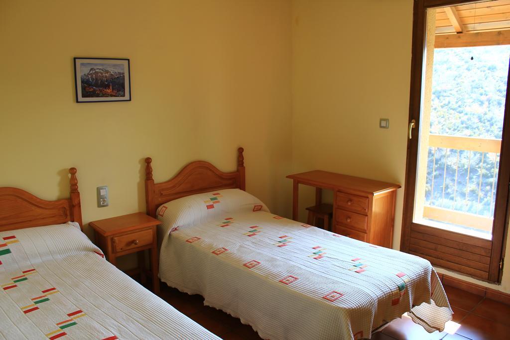 Casa Rural Lo Ferrero Pension Belsué Buitenkant foto